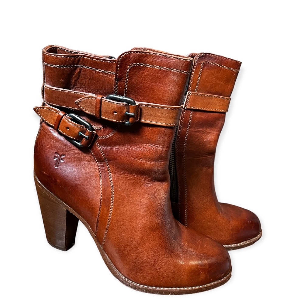 EUC in box Frye booties size 8.5